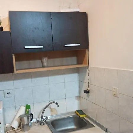 Renovated Heart Of Apartment *