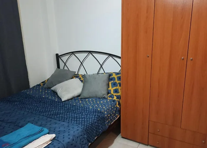 Renovated Heart Of Apartment