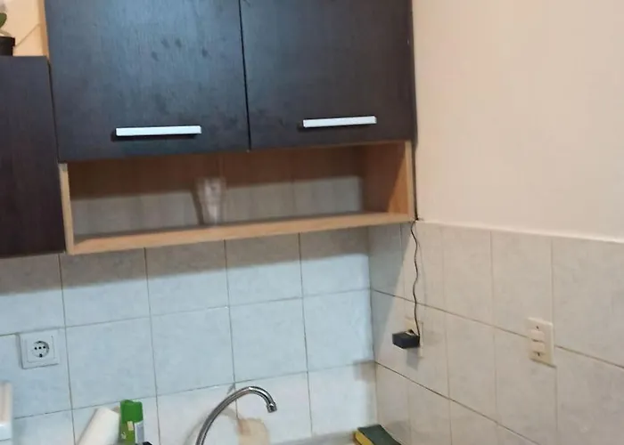Apartment Renovated Heart Of *